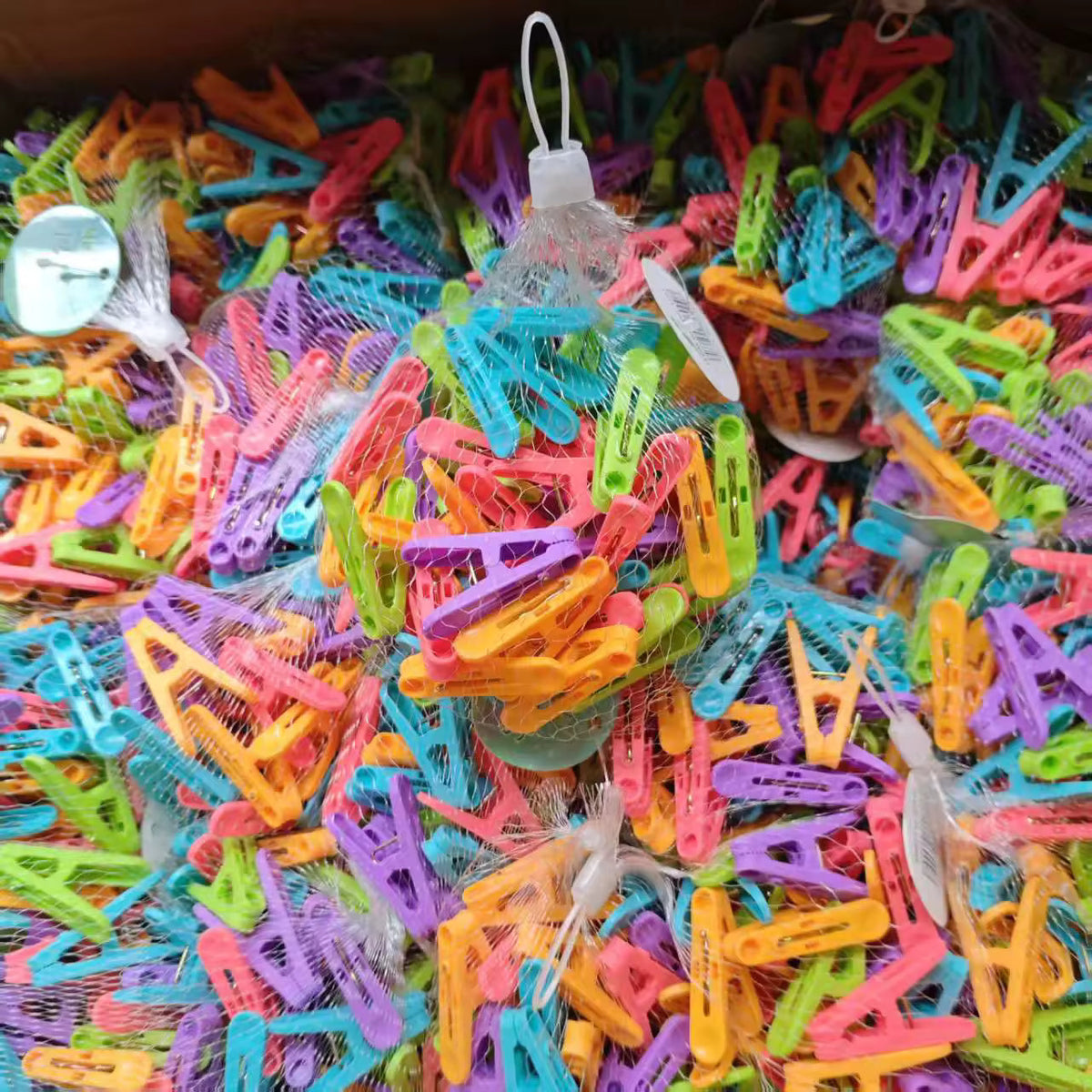 50Pcs Cloth Hanging Clips Multicolor