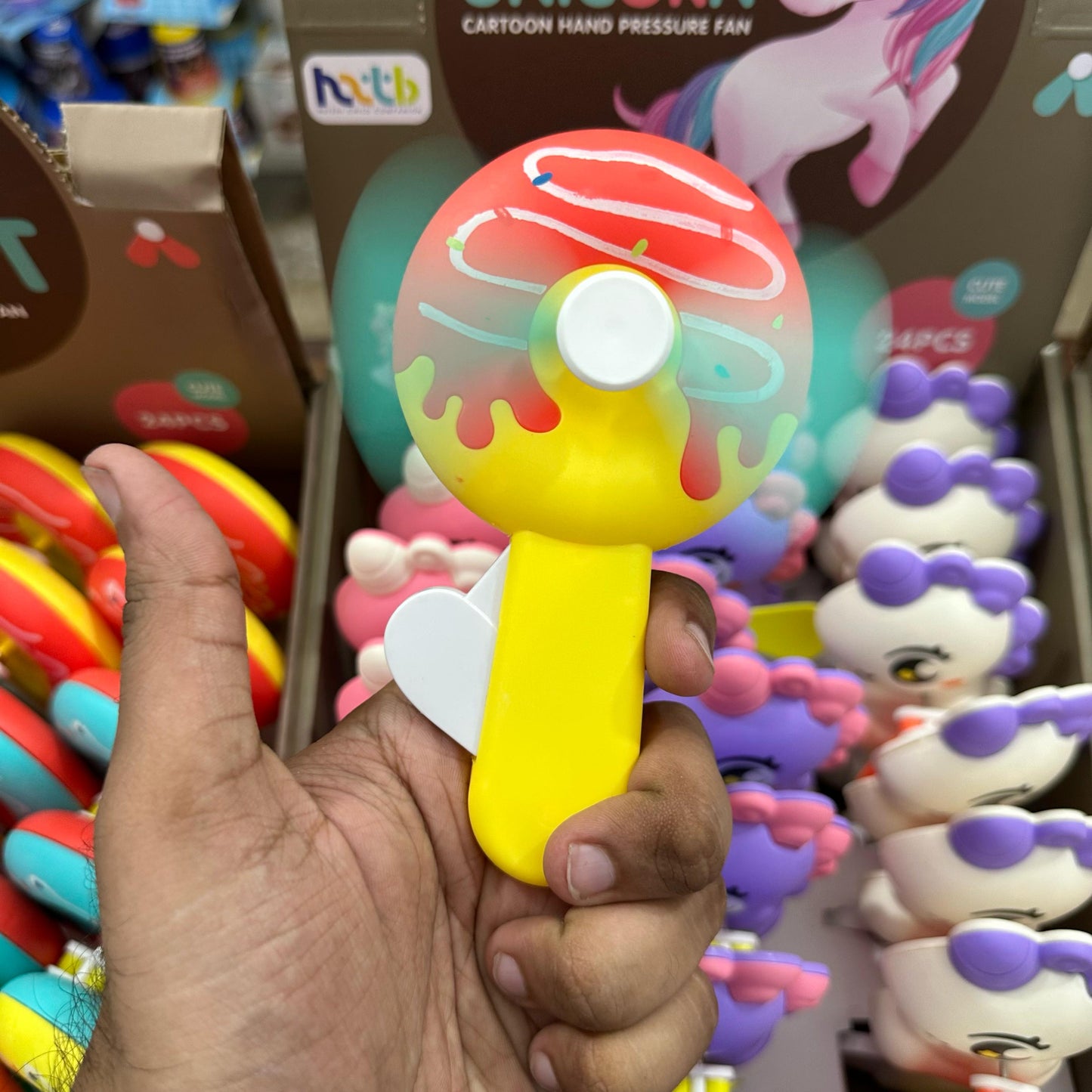 1 Pcs Random Breezy Buddy Mini Fan