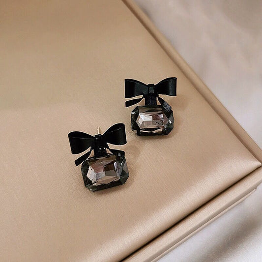 Bowknot Cube Black Crystal Square Earring