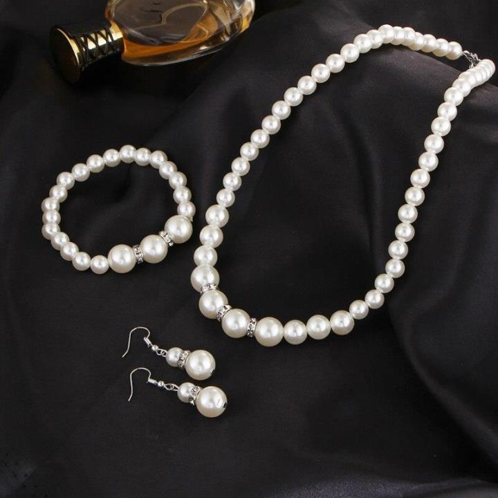 Classic Personality Wild Imitation Pearl Necklace Set