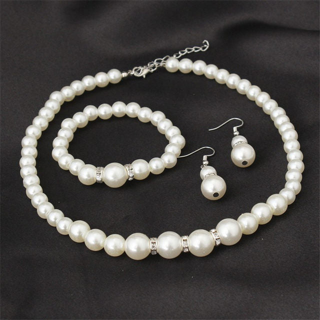 Classic Personality Wild Imitation Pearl Necklace Set