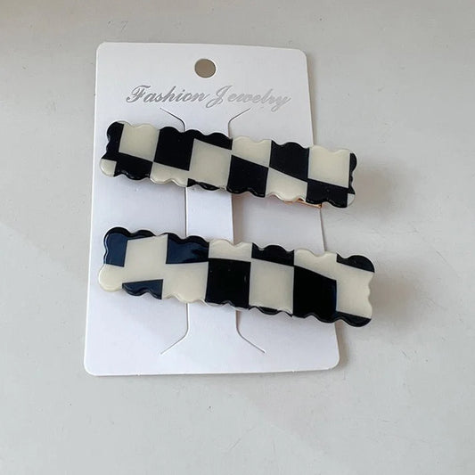 Chic and Stylish Checkered Hair Clip - Elevate Your Hairdo, Under One Dollar 