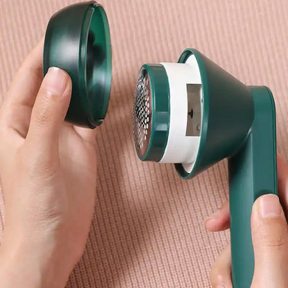 Rechargeable Clothes Fuzz Remover – Electric Fabric Cleaning Tool