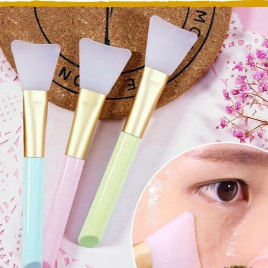 Silicone Facial Mask Brush
Under One Dollar 