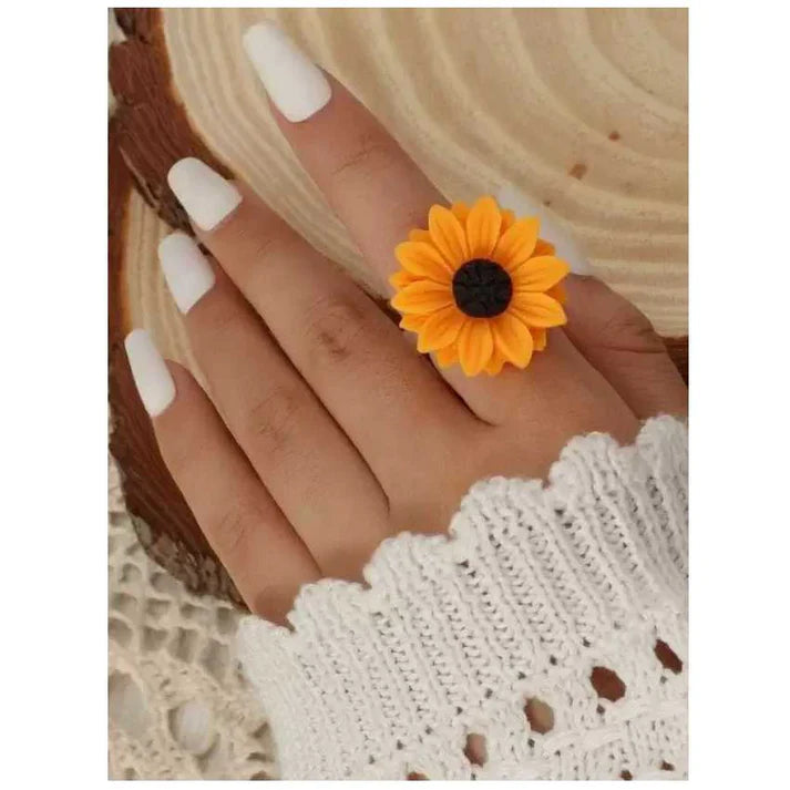 Classy Sunflower Ring: Exquisite Alloy Design